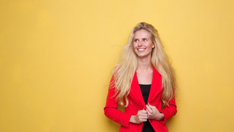 portrait-of-a-cute-young-woman-smiling-P9G5TM8(1) portrait-of-a-cute-young-woman-smiling-P9G5TM8(1)